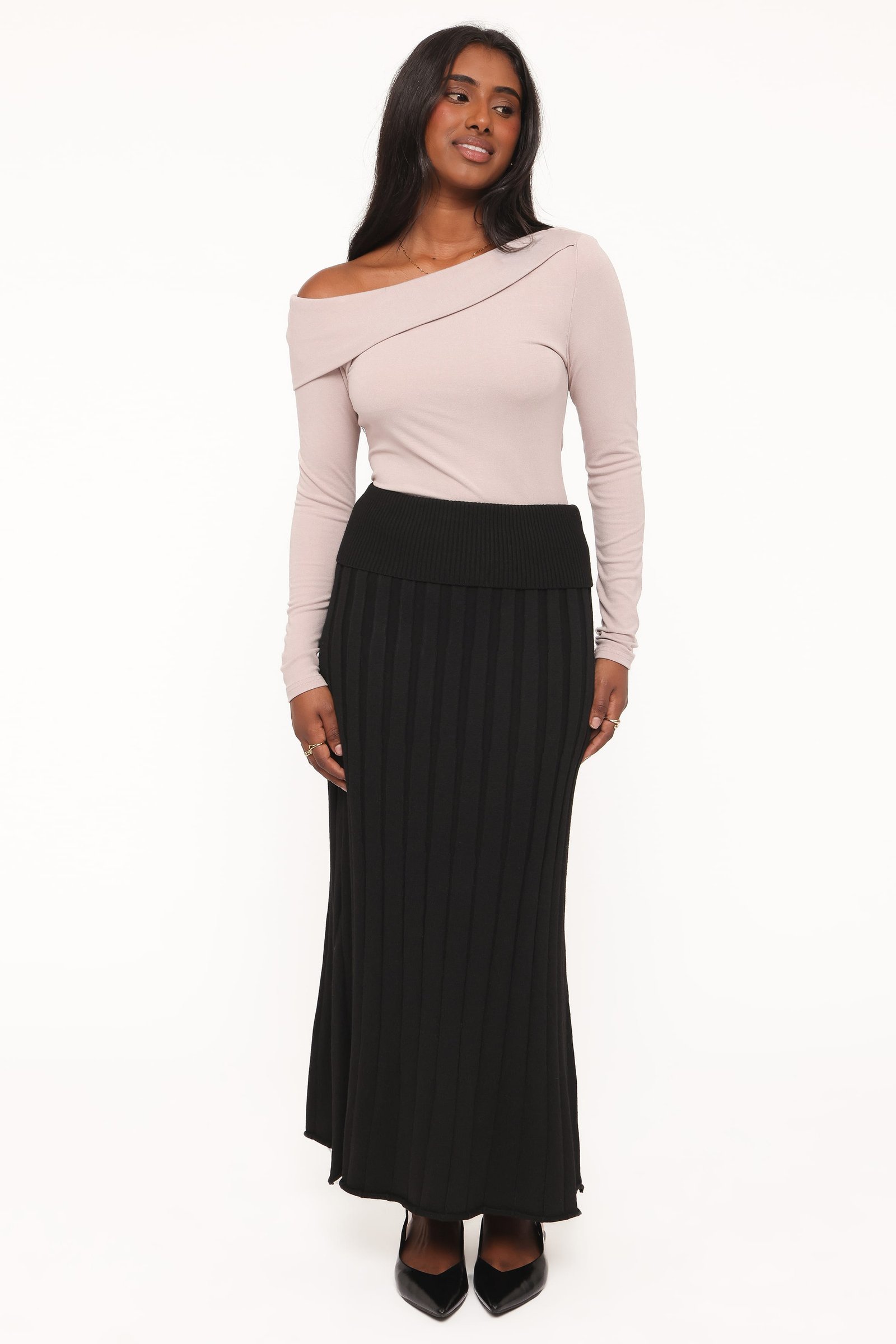 Vilma Knitted Pleated Midi Skirt - Black — view 2