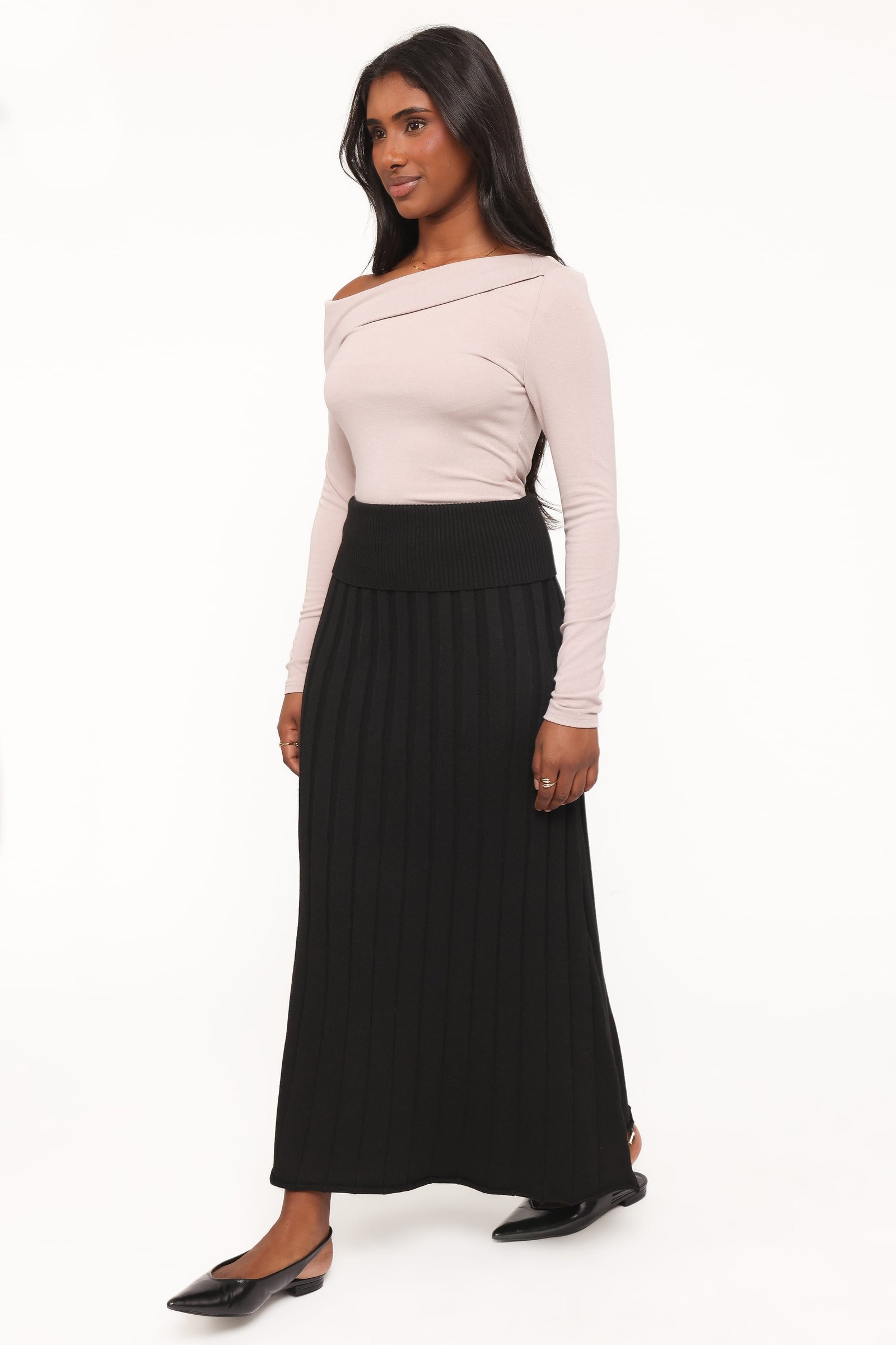 Vilma Knitted Pleated Midi Skirt - Black — view 4